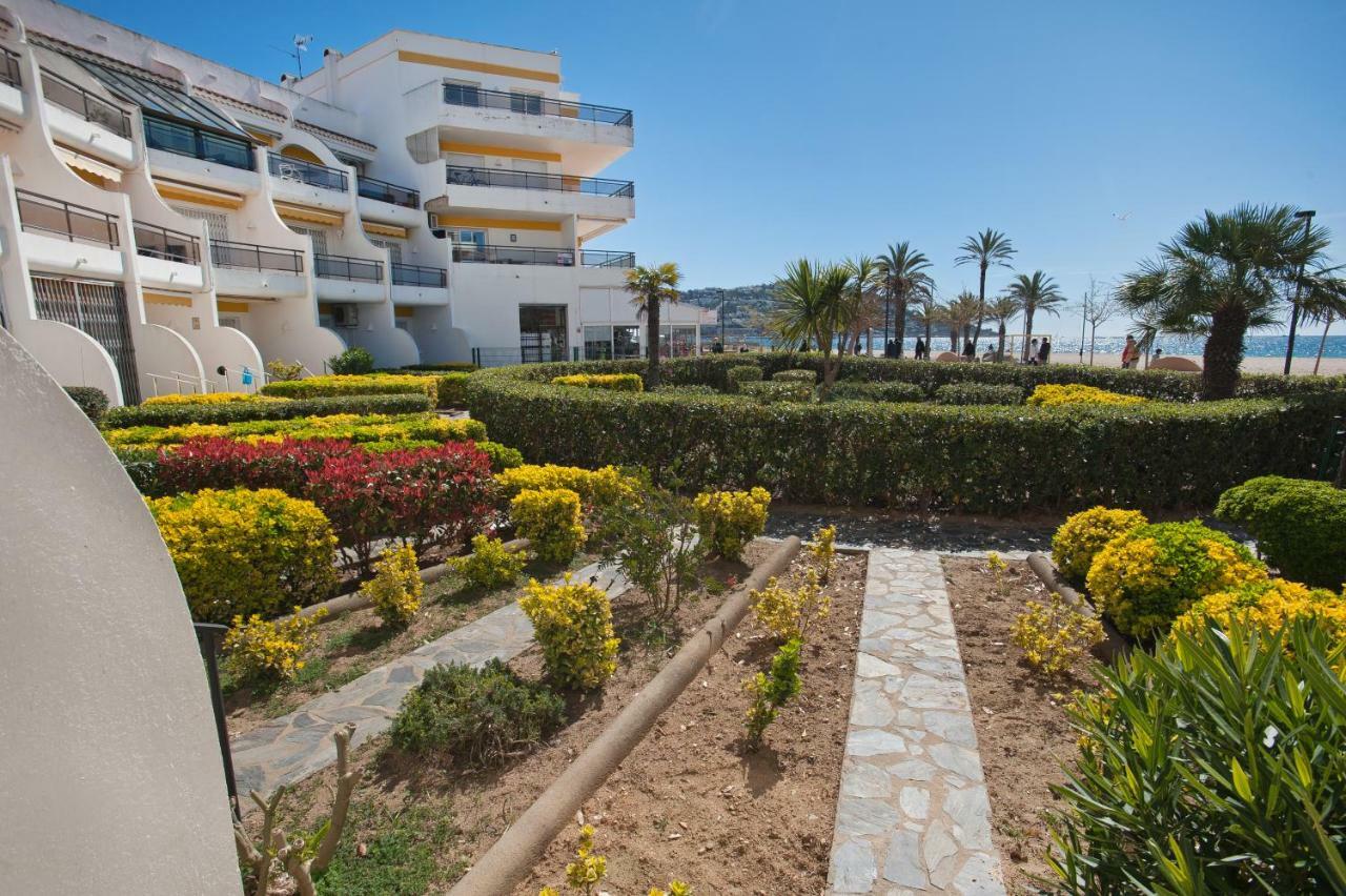 Apartamento A Pie De Playa, Climatizado Y Parking Росес Екстериор снимка