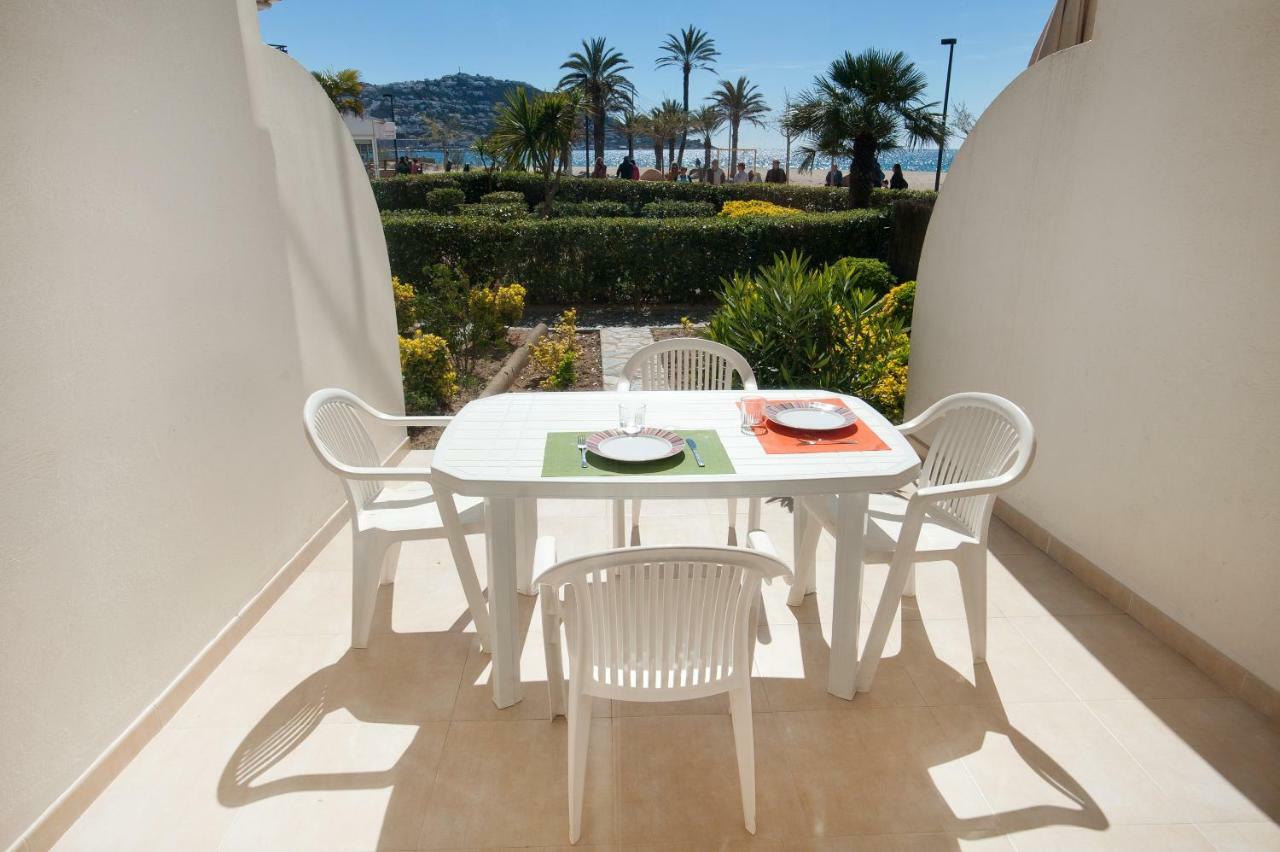 Apartamento A Pie De Playa, Climatizado Y Parking Росес Екстериор снимка