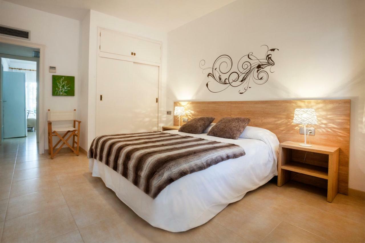 Apartamento A Pie De Playa, Climatizado Y Parking Росес Екстериор снимка